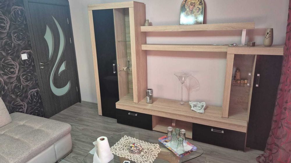 Garsoniera decomandata zona Far/Bila