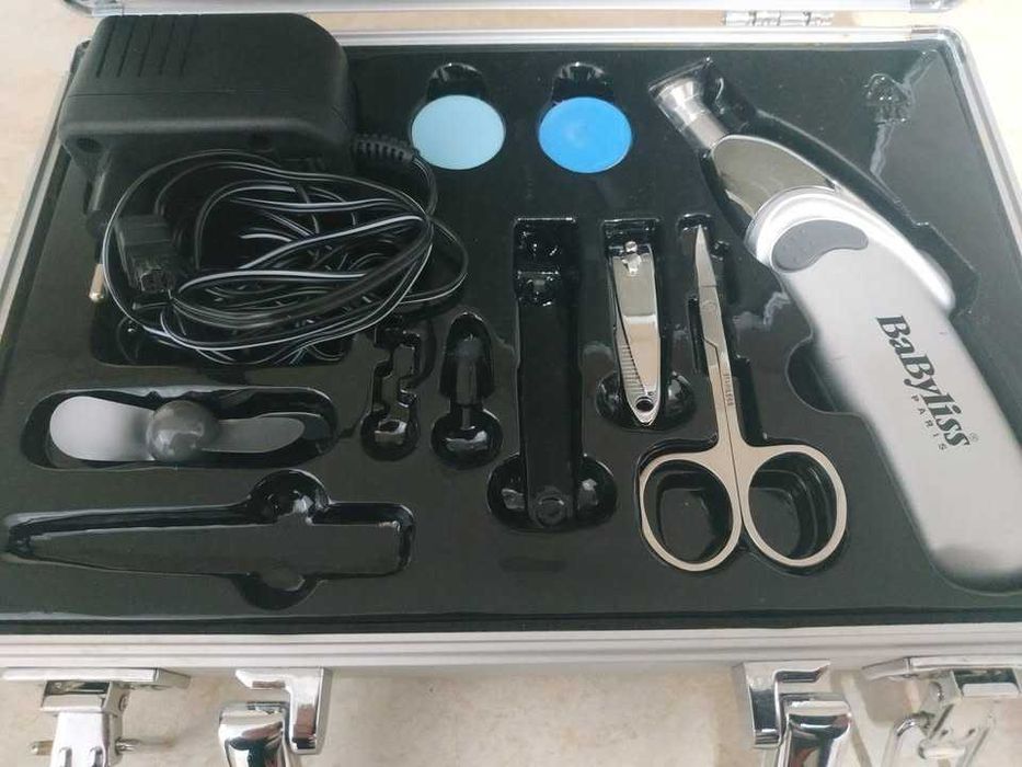 Trusa pentru manichiura si pedichiura BaByliss 8480E