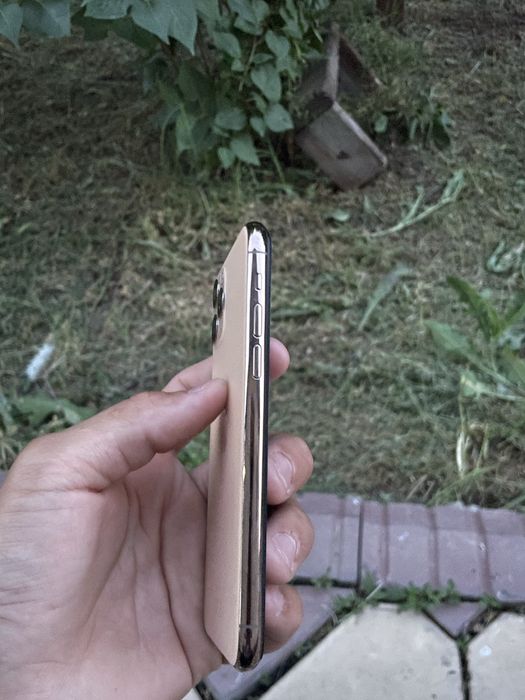 Iphone 11 pro gold