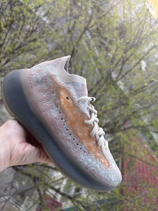 Adidasi noi yeezy boost 380 marimea 4.5 uk