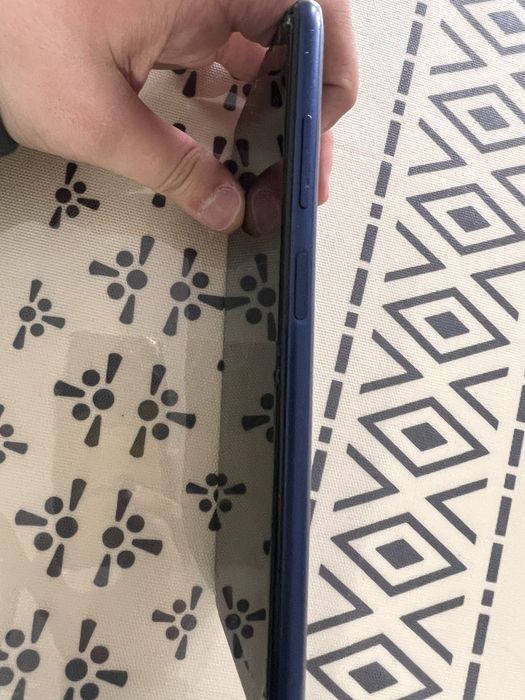 Samsung A03s продам срочно (: