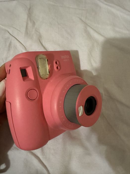 Фотоапарат с моментални снимки instax mini 9