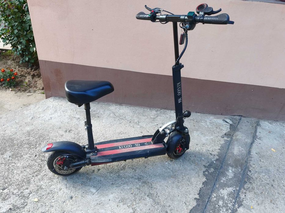 Vând Trotinetă Electrică Kugoo Kirin M4 Pro