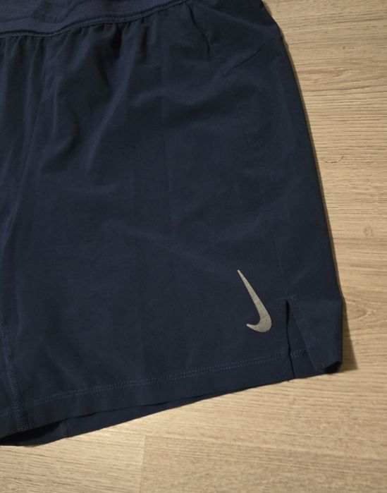 Nike yoga шорти с клин S размер
