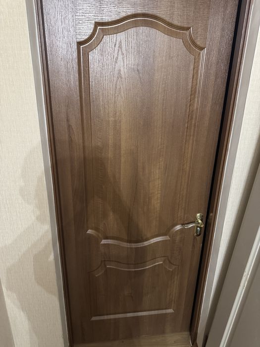 Продам двери под дерево