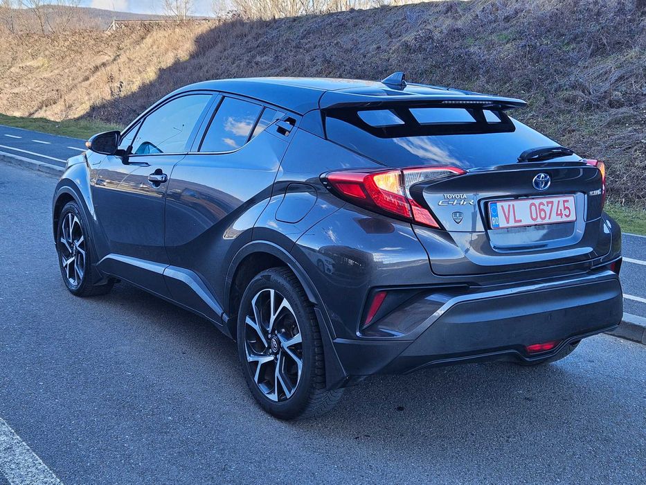 Toyota C-HR 1.8 hybrid / BiTone / Keyless entry / Camera