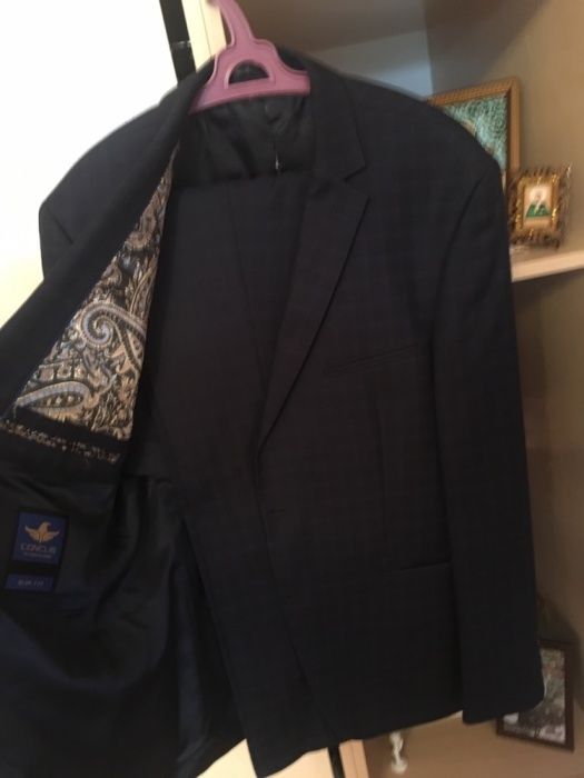 Продам костюм