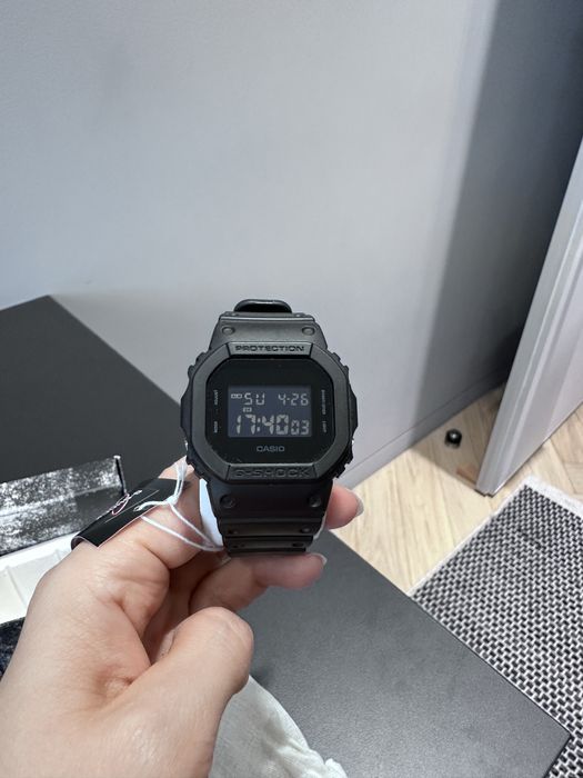 Casio g shock dw5600ubb-1er Оригинал