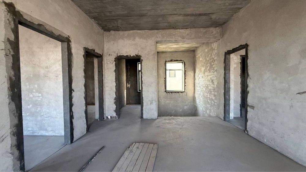 Охунбобоев , Мевазор махаллада 2,7 соток участка сотилади.