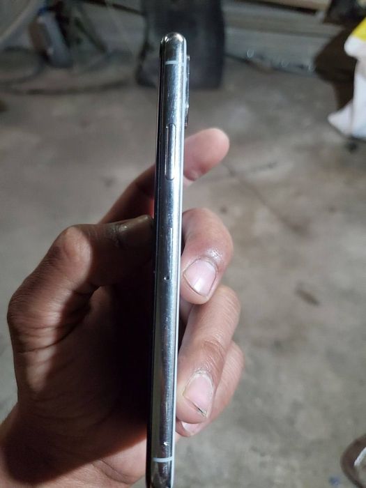 iPhone X sotiladi