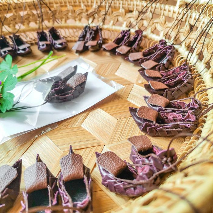 Сувенирни цървулчета от естествена кожа