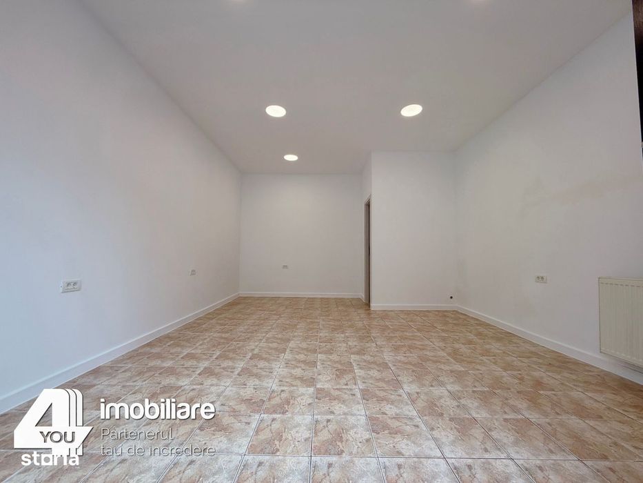 Spatiu de inchiriat 25 mp cu vitrina str.Lucian Blaga -265 euro