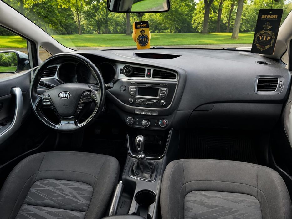 Kia Ceed 1.6 CRDi 128 CP 6 trepte | Mașină personală