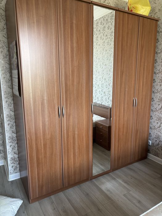Спальный гарнитур