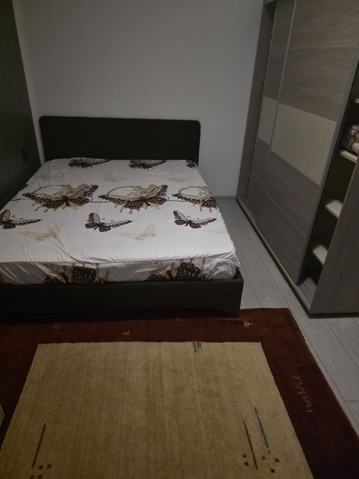 Închiriez apartament 3 camere, bloc RO5