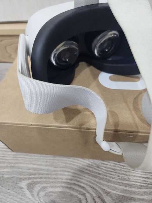 VR-шлем Meta (Oculus) Quest 2 — Полный комплект