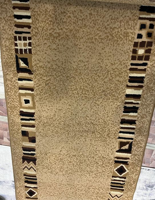 Продам дорожку 6 метров ширина 80 см в хорошем состоянии