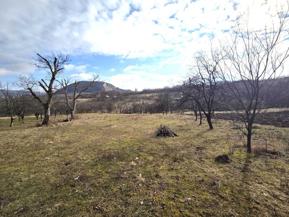Teren intravilan ideal investitie - zona turistica , Moigrad