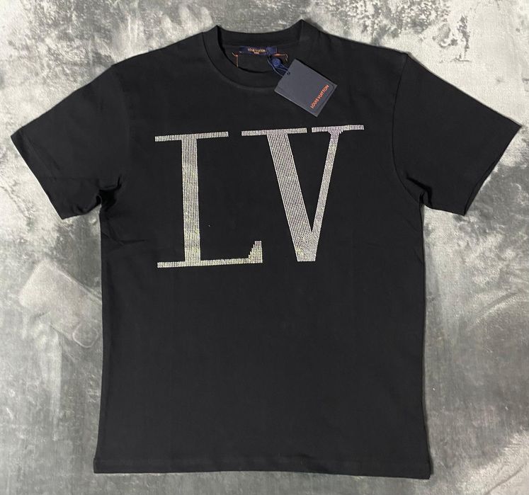 Vand tricou nou de barbati Louis Vuitton