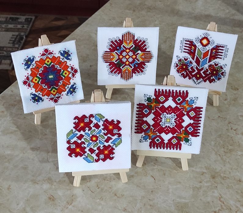 Българска бродерия Шевици