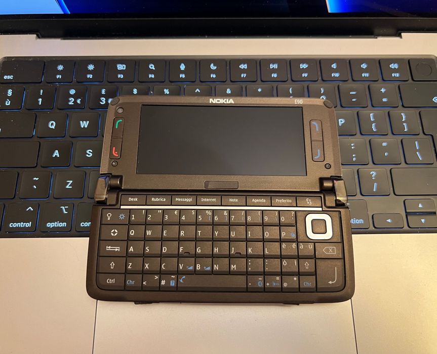 Telefon Nokia E90 Communicator RARITATE - colectie 9300 9500 9300i