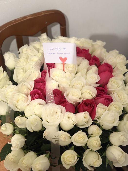 Цветы розы свежий