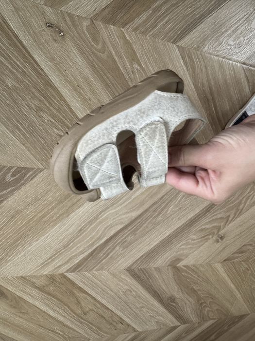 2 пары детских сандаликов