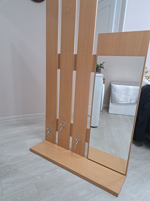 Продам прохожую в коридор