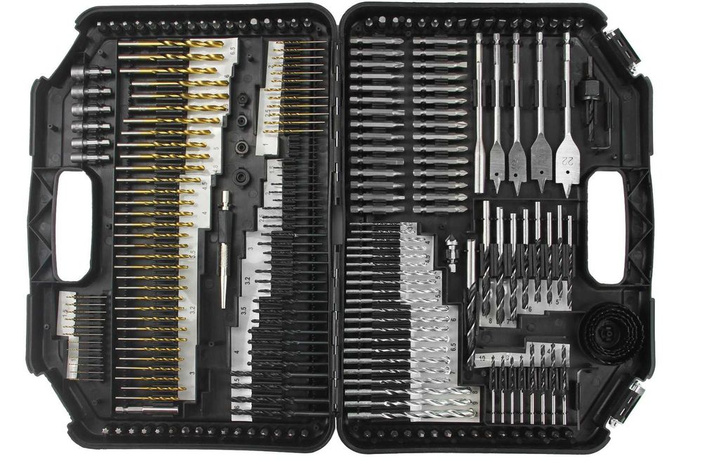 Комплект битове и свредла в куфар – 246 части HAWEK