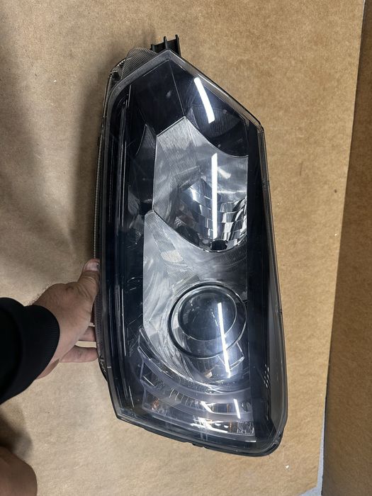 Far stânga bi xenon led skoda yeti.cod:5l1941017.d.