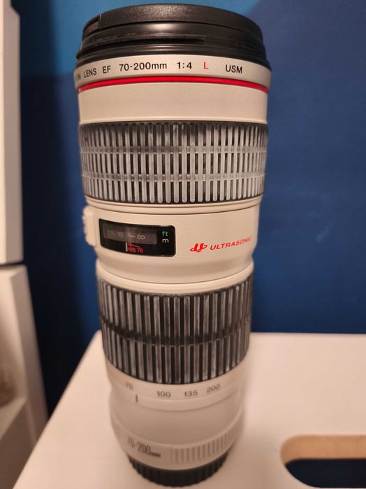 Canon EF 70-200mm f/4 L USM – професионален телеобектив, запазен