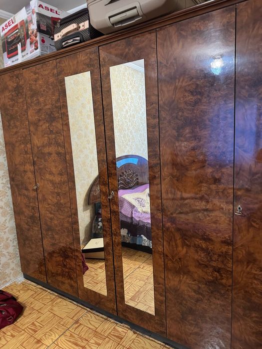 Продается спальный гарнитур