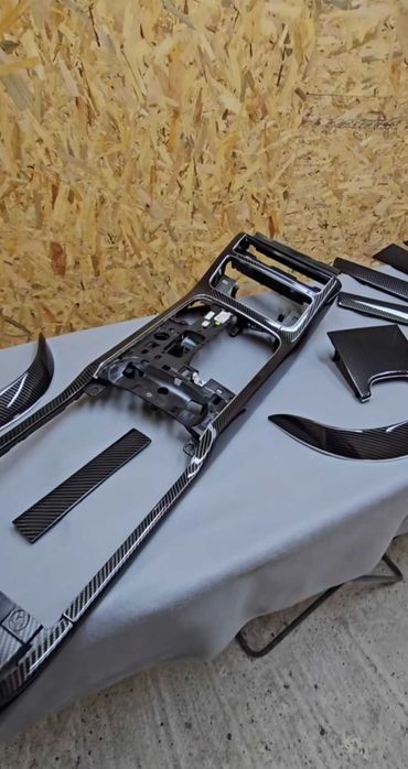 Audi s8 карбонов интериор лайсни