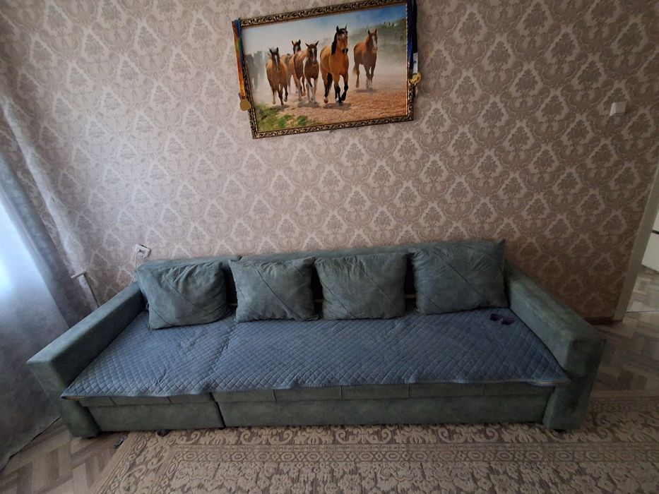 Продам диван 2.8метр