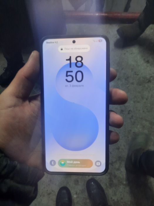 Продам смартфон SAMSUNG GALAXY S25