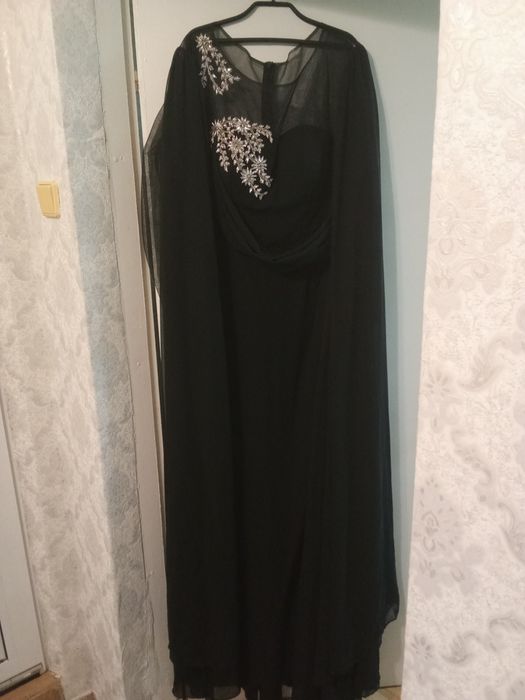 Офицялна рокля за хубави поводи