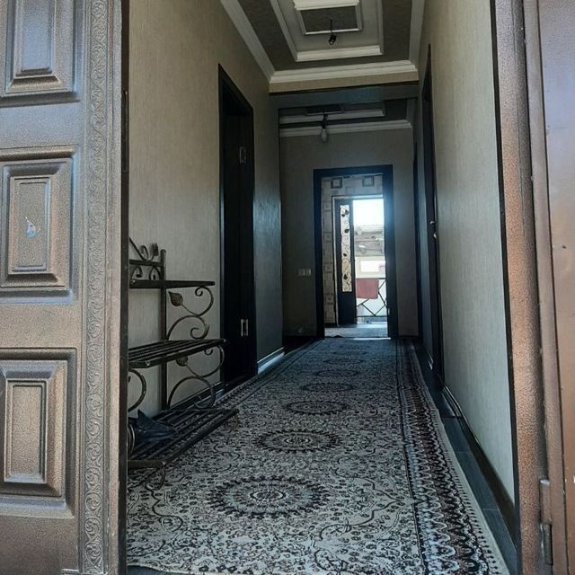 Dacha oq toshdan