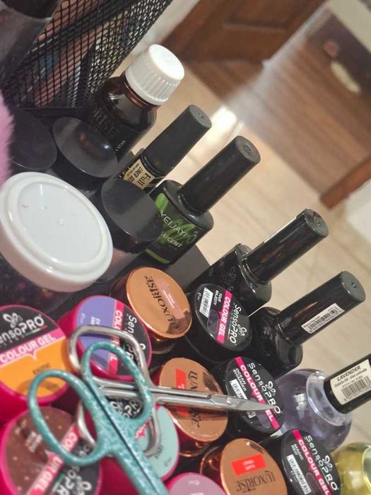 SET COMPLET MANICHIURĂ / NAIL TECH – ideal pentru începătoare sau salon