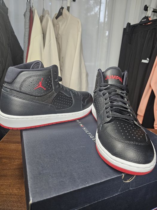 Adidasi Jordan Jumpman