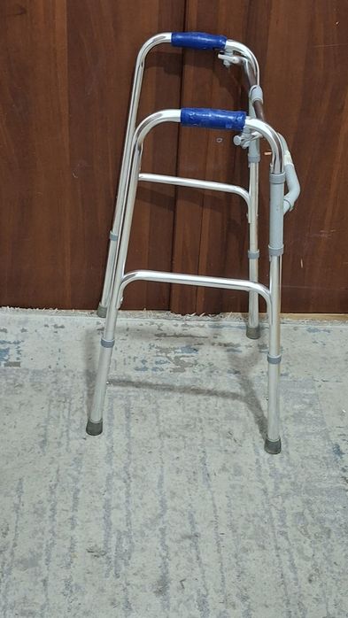 Ходунок для взрослых