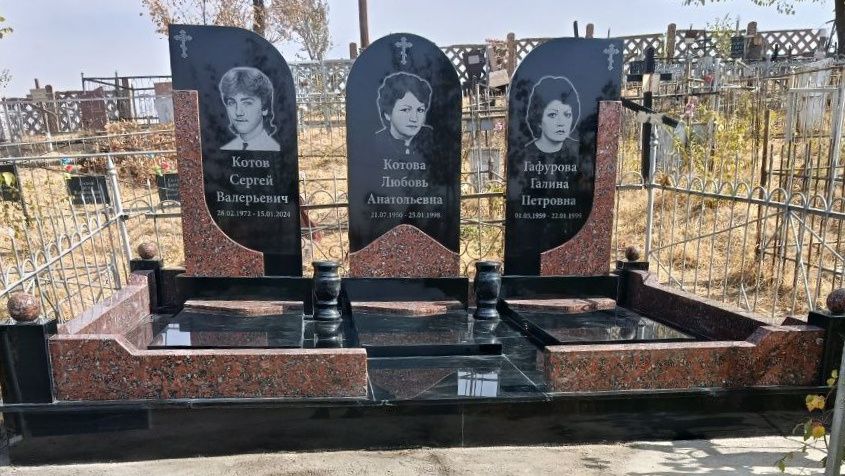 Памятник гранитный