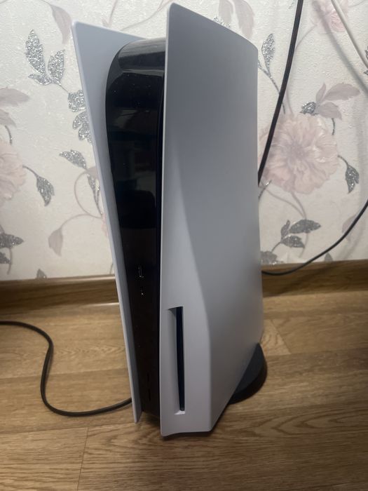 PlayStation 5 в отличном состоянии