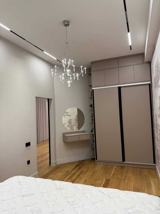 Кирпичная новостройка, 3-комнатная, 77 м², 4 этаж, Юнусабад`