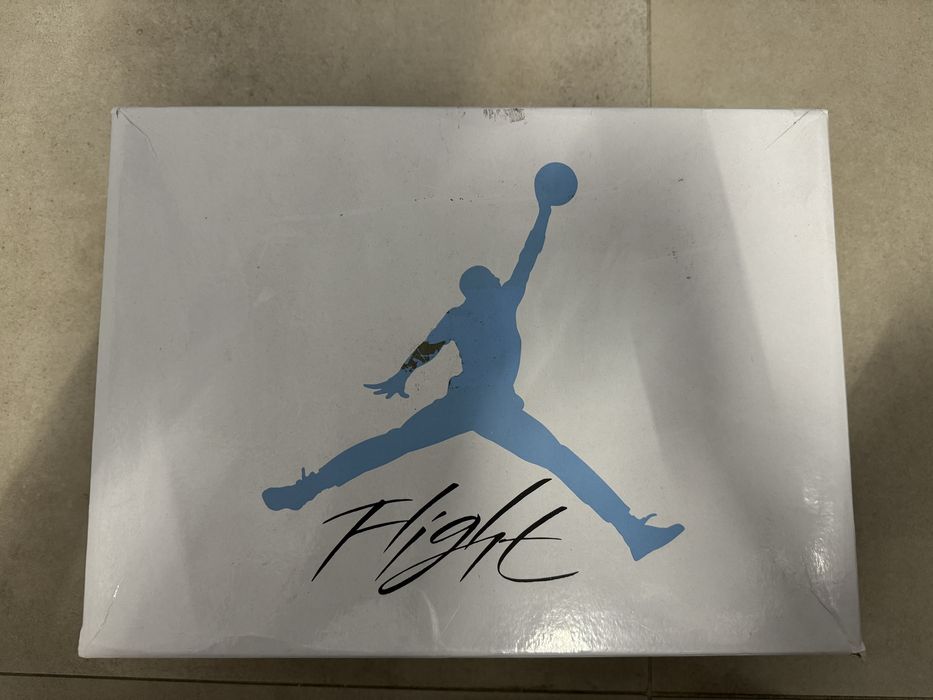 Jordan 4 University Blue