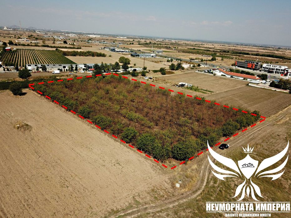 Продавам земя 9600кв.м. на влизане в Асеновград зад Газпром