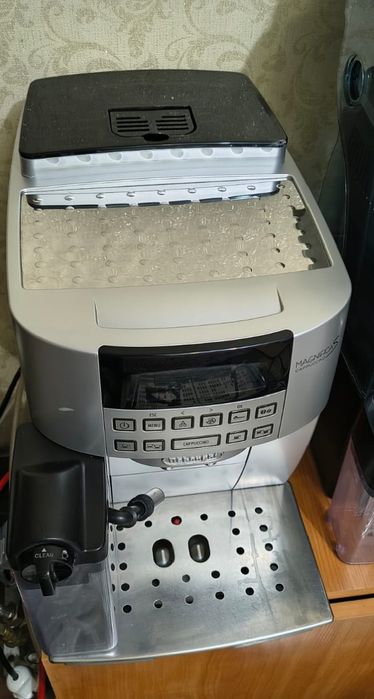 Автоматическая Кофемашина Delonghi