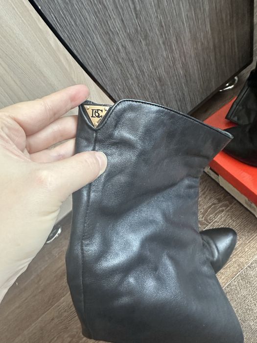 Продам зимние сапоги