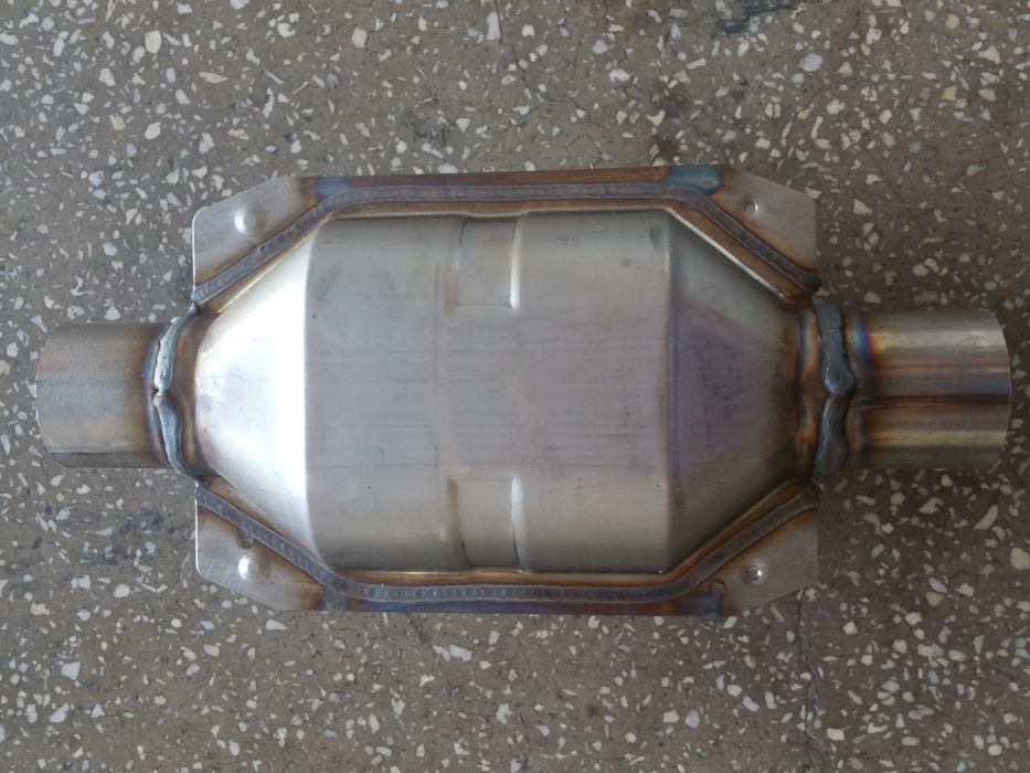 Catalizator nou universal