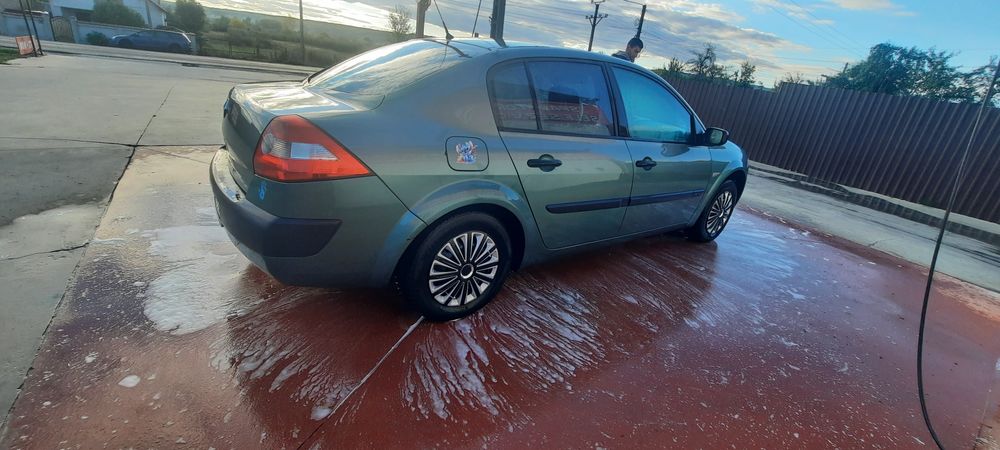 Vând sau Schimb renualt megane 2