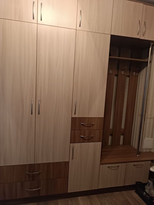 Продам прихожую